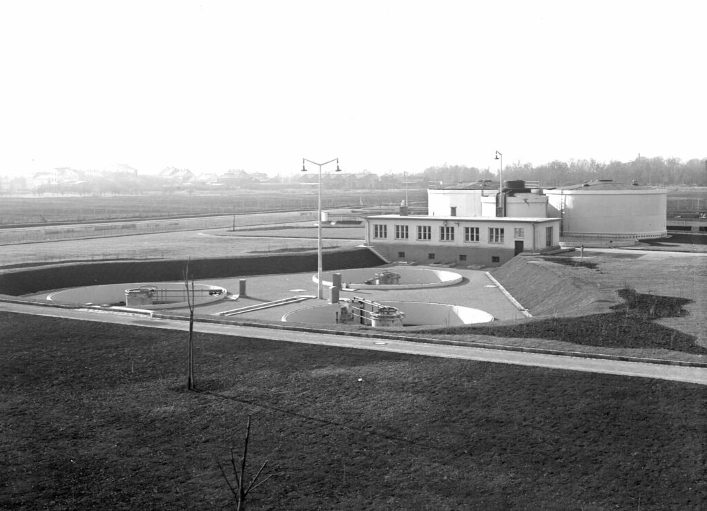 Ansicht der Kläranlage Gelbe Haide von Westen. © Archiv Wien Kanal